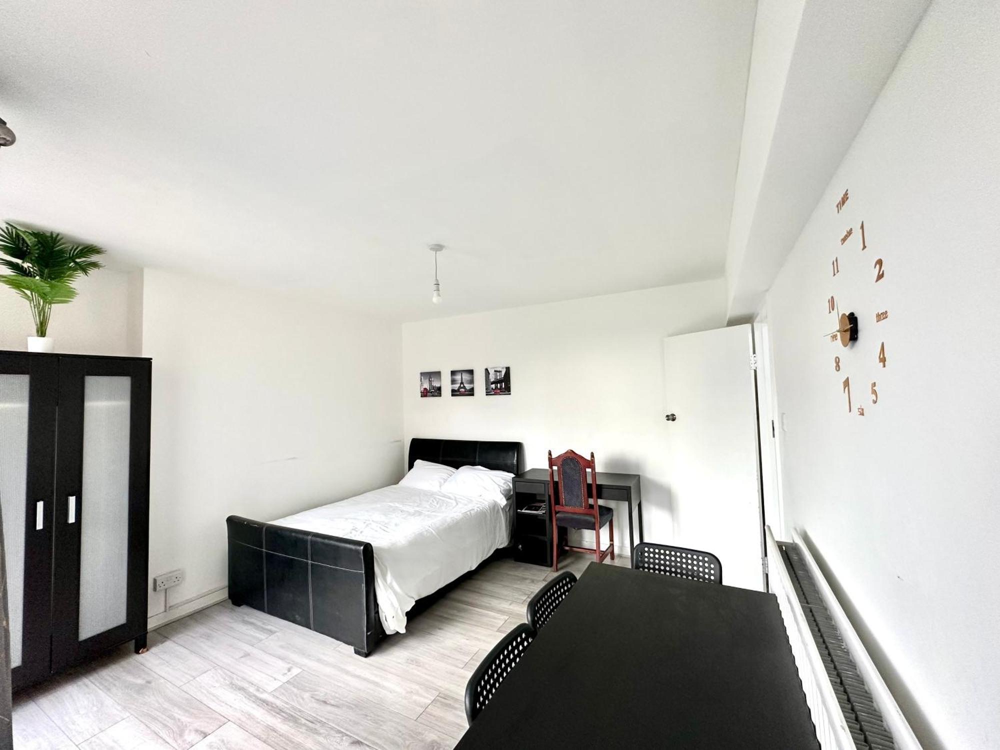Апартаменты Fabulous 3 Bedroom Flat Sleeps 6 Лондон